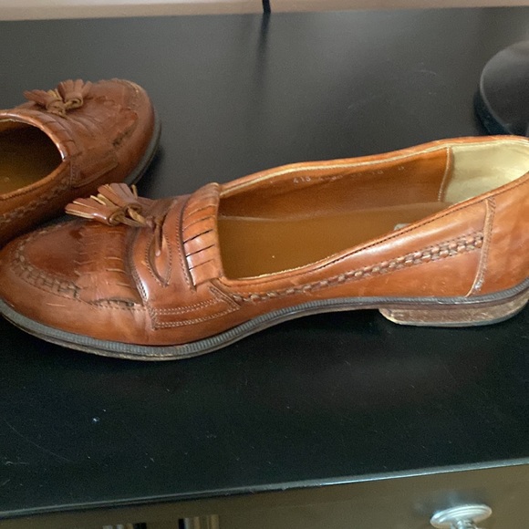 Cable and company shoe - Picture 4 of 17